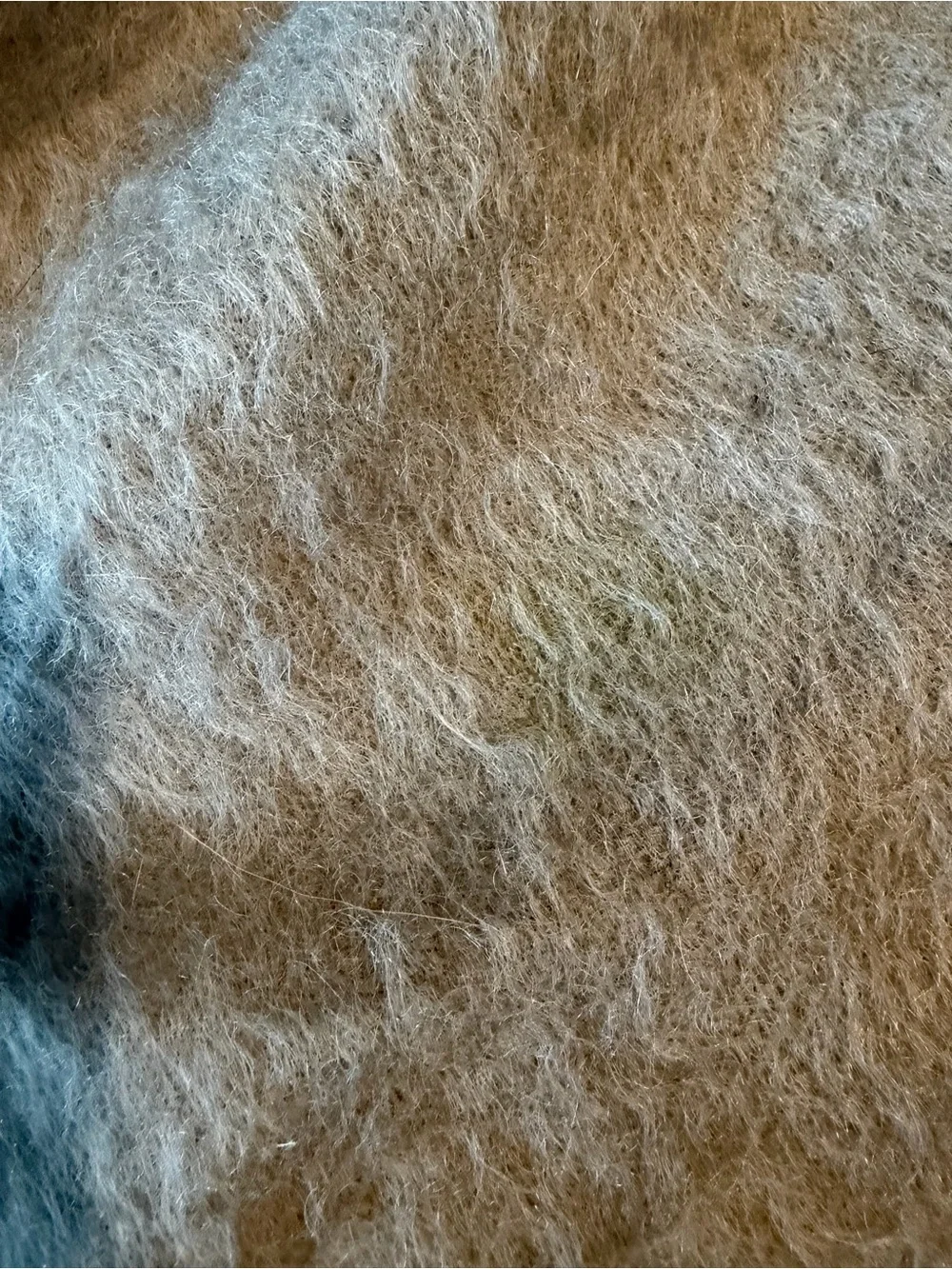 Witney Point Wool Blanket. Queen size